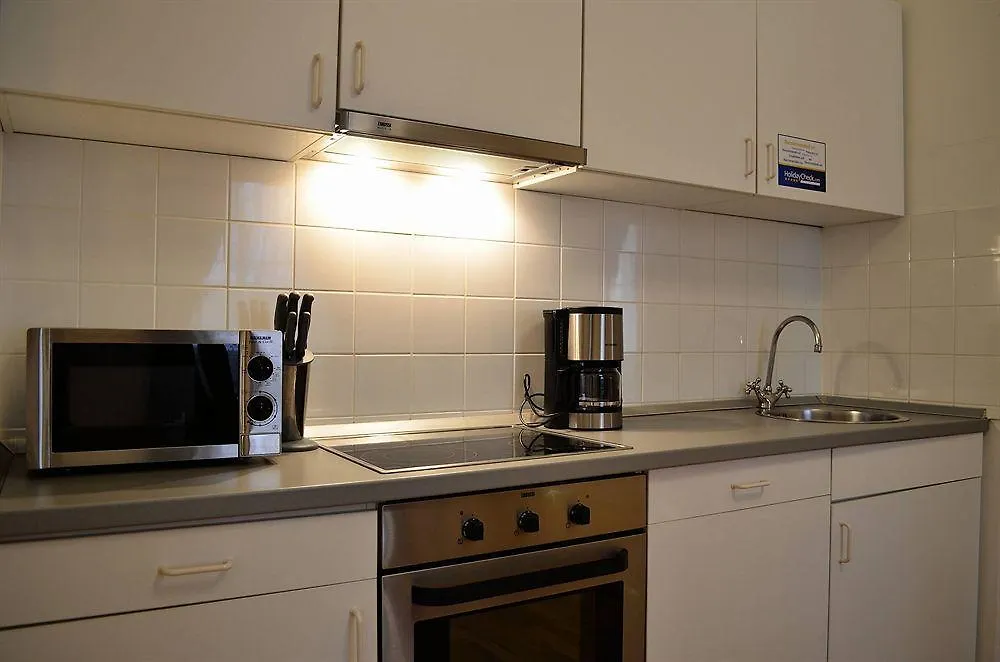 City Center Apartment Vienna - Baeckerstrasse contacts
